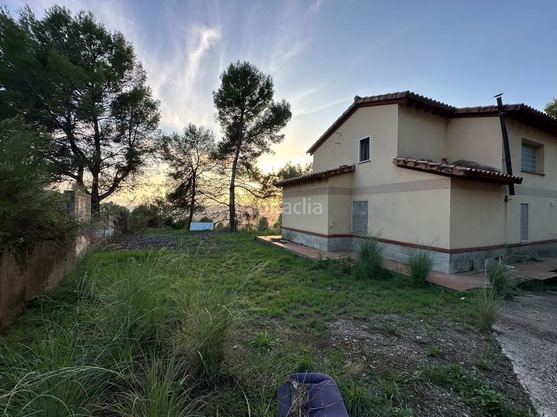 Foto b996ee8e-075c-4bf5-90c9-fe3d4be88b59. Haus mit parking in Abrera