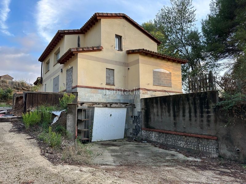 Foto e81967d6-5c42-4d6f-8028-ccf1aedc779b. Haus mit parking in Abrera