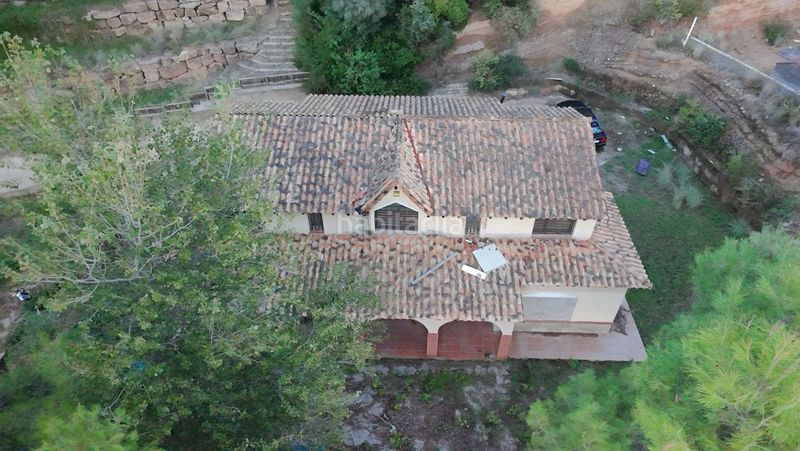 Foto fb3ce68c-4cd7-4205-89c4-f3b1c8928f31. Haus mit parking in Abrera