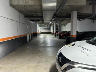 Aparcament cotxe a Sant Pere. Plazas de parking en tordera