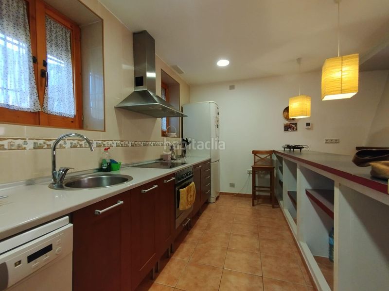 Foto 4c07aacd-1dd3-4249-8ed4-f165e8575d85. Casa adossada amb calefacció a Palafolls