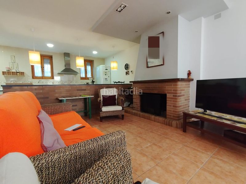 Foto b8057b9f-c359-417c-bf79-7df07e79cb53. Casa adossada amb calefacció a Palafolls