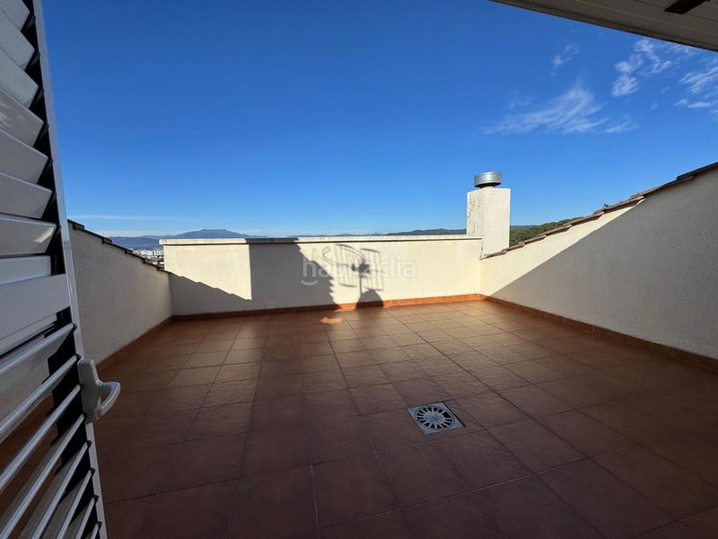 Foto b1059104-1bae-4e9e-b213-d14fbe1eb460. Casa adossada amb aparcament a Mont Ferrant-Joan Carles I Blanes