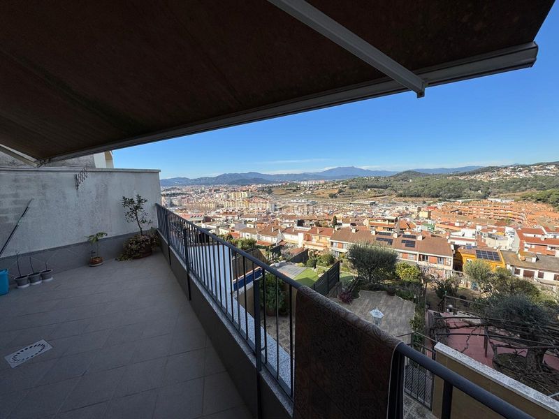 Foto c0fe5de9-7df5-4c9e-bf4d-fc8cb7e721ba. Casa adossada amb aparcament a Mont Ferrant-Joan Carles I Blanes