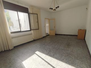 Casa adosada en Palafolls. Descubre el potencial de esta casa en palafolls y conviértela en