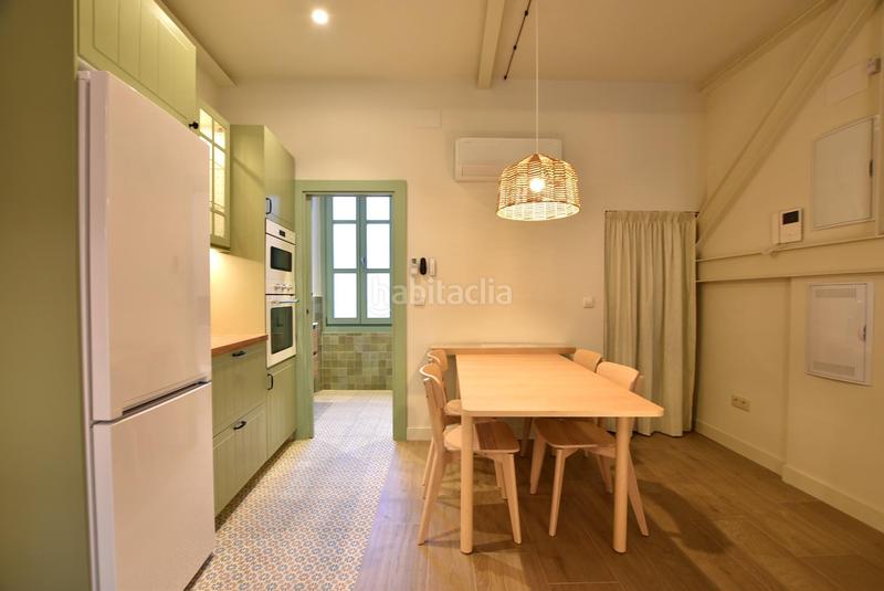 Foto 24abd2e6-45ec-4cf1-a7a1-570f63ee2f5b. Rent triplex with heating in Centro - Sagrario Granada