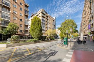 Appartement  Calle camino de ronda. Junto glorieta de arabial