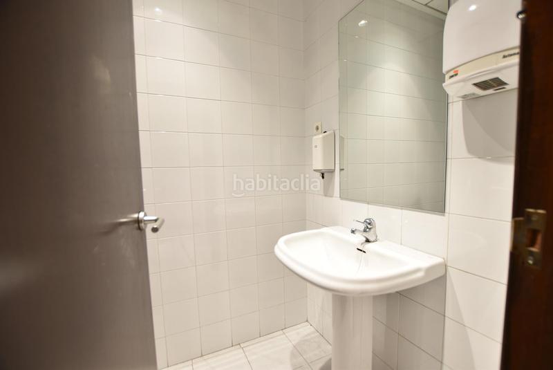 Foto 36dab131-5b42-4f32-ace3-05c9772ebce2. Alquiler local comercial junto recogidas en Camino de Ronda Granada