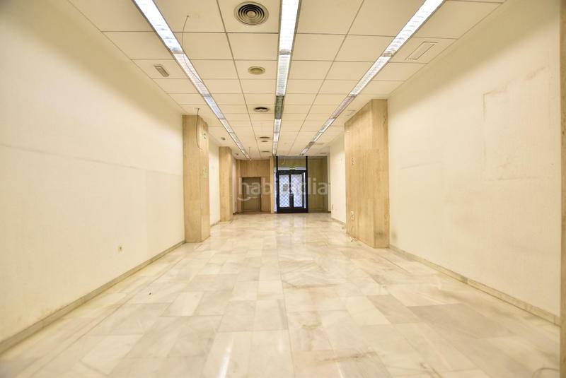 Foto 8e58db3d-a35d-4f0c-889d-8df1a13f571c. Alquiler local comercial junto recogidas en Camino de Ronda Granada