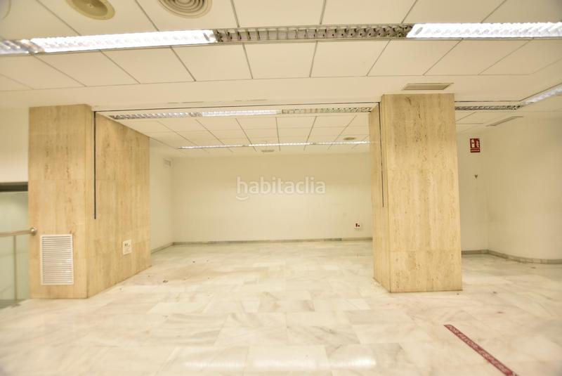 Foto dbca8aac-b510-444d-8827-74fa91879965. Lloguer local comercial a Camino de Ronda Granada