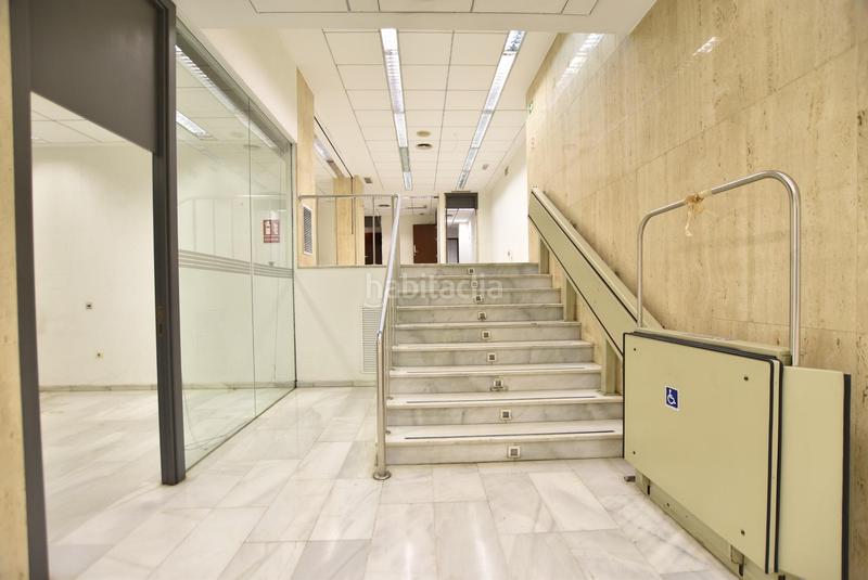 Foto e8d23d9a-32d1-41e4-b225-51cb8bf6cbe5. Rent business premise in Camino de Ronda Granada