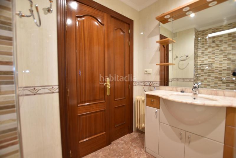 Foto 6ac9190f-fa68-48b3-bd89-5755b9f2869f. Rent flat with heating in Cervantes Granada