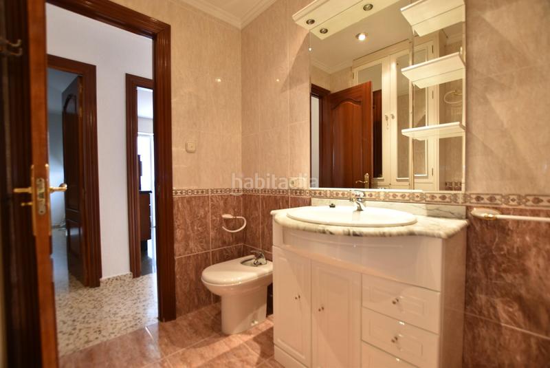 Foto d4ef8d38-2e51-4983-9e77-9d0d192df1b6. Rent flat with heating in Cervantes Granada