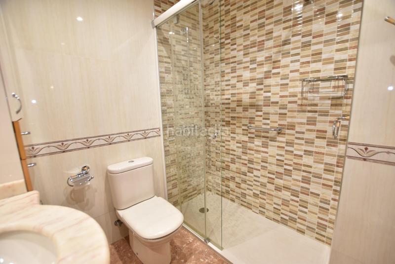 Foto f0927db4-d4d0-492c-b4d1-7d7c0e7aabb4. Rent flat with heating in Cervantes Granada