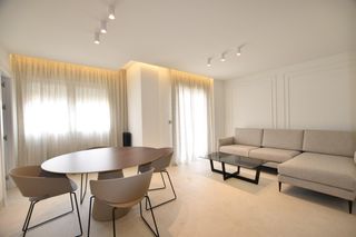 Miete Etagenwohnung in Camino de Ronda. Reformada en calle sol