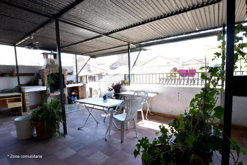 Foto 34b70bbc-ad7f-4ad0-9876-61bef22fe8a6. Rent flat with heating in Centro - Sagrario Granada