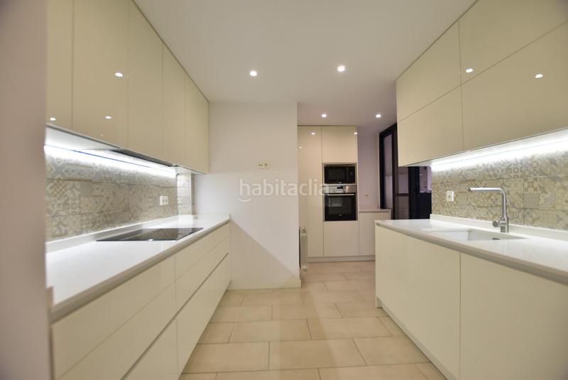 Foto 030bab03-5929-4462-a016-faef49288ebf. Alquiler piso junto estadio de la juventud en Angustias - Chana - Encina Granada