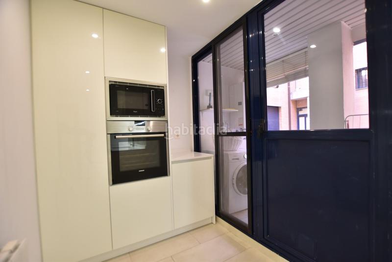 Foto 0991d5de-66b4-4aa4-b2d7-9ef08e9a5702. Alquiler piso junto estadio de la juventud en Angustias - Chana - Encina Granada