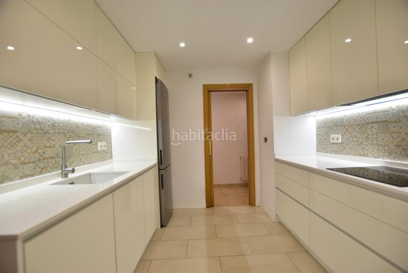 Foto 24fd9272-73a1-48c1-821c-93d2c1194c32. Alquiler piso junto estadio de la juventud en Angustias - Chana - Encina Granada