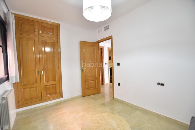 Foto 9b7db5f9-ca06-4d7d-9f58-c52d0710ff4c. Alquiler piso junto estadio de la juventud en Angustias - Chana - Encina Granada