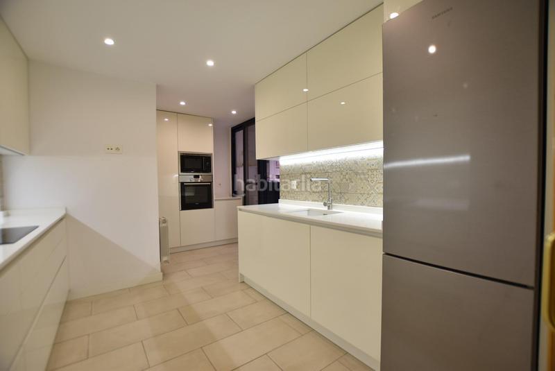 Foto d9cea9e5-f9b5-47f0-b280-7972baa973ea. Alquiler piso junto estadio de la juventud en Angustias - Chana - Encina Granada