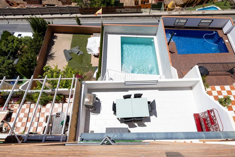 Foto 50c5996b-0c1b-4b8b-9690-73658551d945. Casa adossada amb calefacció aparcament piscina a Granada
