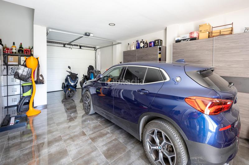 Foto b3c79b4e-8a52-4ad5-a98b-74a65703ea25. Casa adossada amb calefacció aparcament piscina a Granada