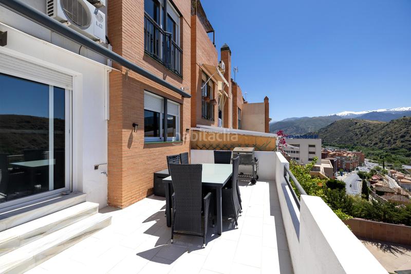 Foto e2e3ce3c-8105-499d-90aa-77cd54a251a9. Casa adossada amb calefacció aparcament piscina a Granada