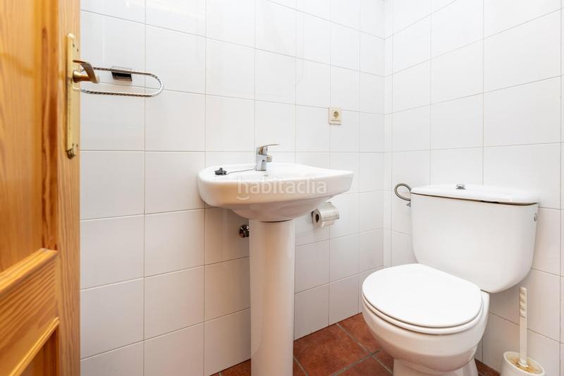 Foto 63d51c85-4a36-4f75-90b6-7f748e5a2e33. Casa aparellada amb aparcament a Alfacar