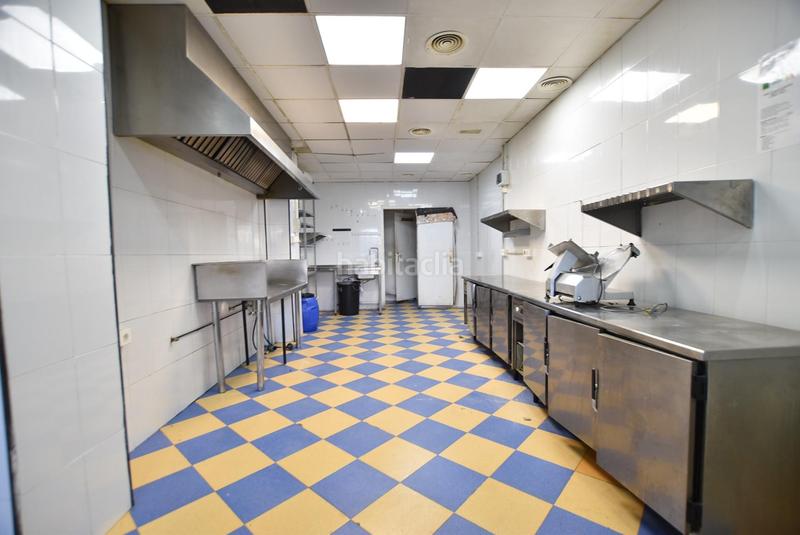 Foto f680fbf7-61a4-462a-a2b2-c72dc848d01d. Rent business premise in Camino de Ronda Granada