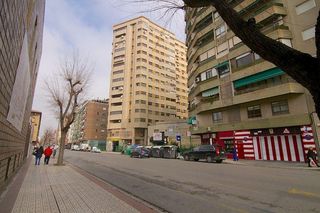 Lloguer Aparcament cotxe  Calle de ronda. Junto glorieta de arabial
