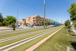 Pis  Avenida madrid. A pocos metros de la parada de metro juncaril