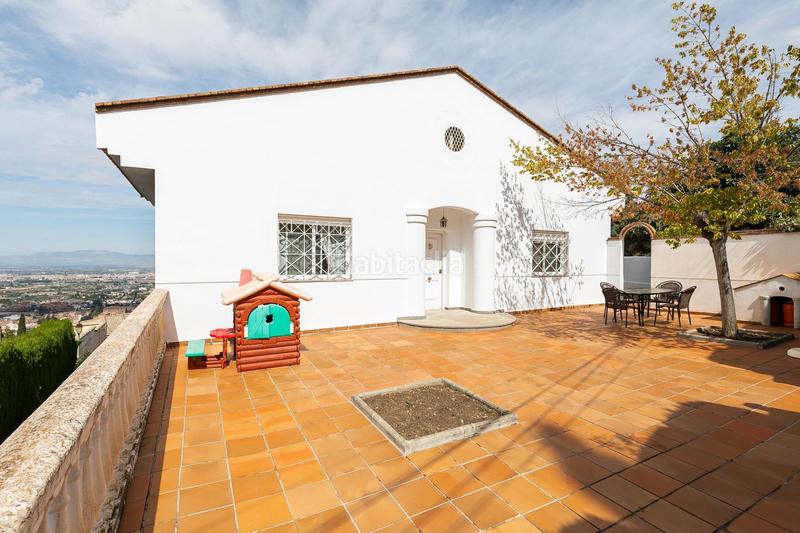 Foto 2d96639f-902e-4a7a-880a-a405953ab307. Chalet espectacular chalet con piscina y vistas a la ciudad en Monachil