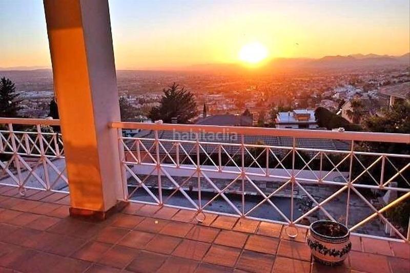 Foto 7877d7ae-6735-40a9-af62-a75dd487322d. Chalet espectacular chalet con piscina y vistas a la ciudad en Monachil