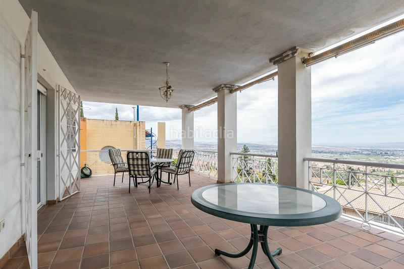 Foto aab2991b-88c2-4673-bc4e-c1905a369865. Chalet espectacular chalet con piscina y vistas a la ciudad en Monachil