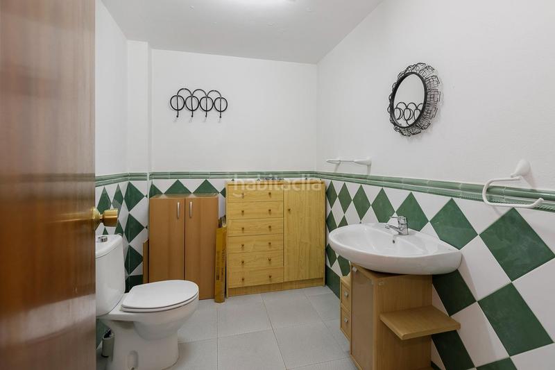 Foto b76cbbbe-ef0f-4182-8d43-b8edf6d216d0. Chalet espectacular chalet con piscina y vistas a la ciudad en Monachil