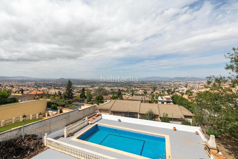 Foto bff1746a-ac3b-432f-af41-2619c97fe8e2. Chalet espectacular chalet con piscina y vistas a la ciudad en Monachil