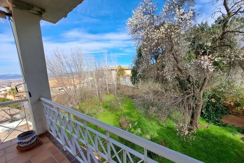 Foto e586d7b5-5a1f-4d14-882e-eb747079f8e5. Chalet espectacular chalet con piscina y vistas a la ciudad en Monachil