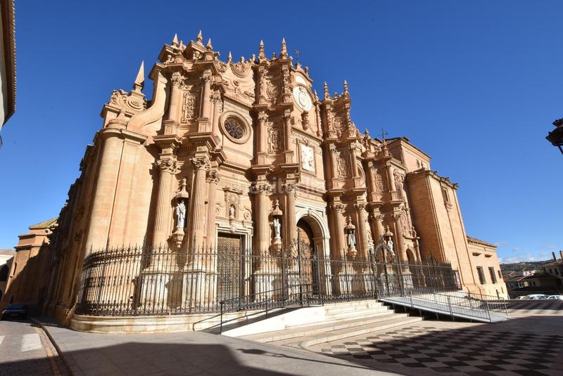 Foto 3d962d57-25dd-4823-af8e-ca1f32b80a98. Edifici a Guadix