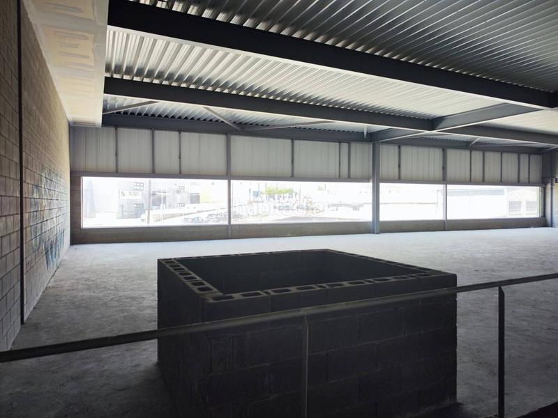 Foto 4734c238-fc39-4f42-9a80-89b014dbb5c1. Affitto capannone industriale in Gràcia Sabadell