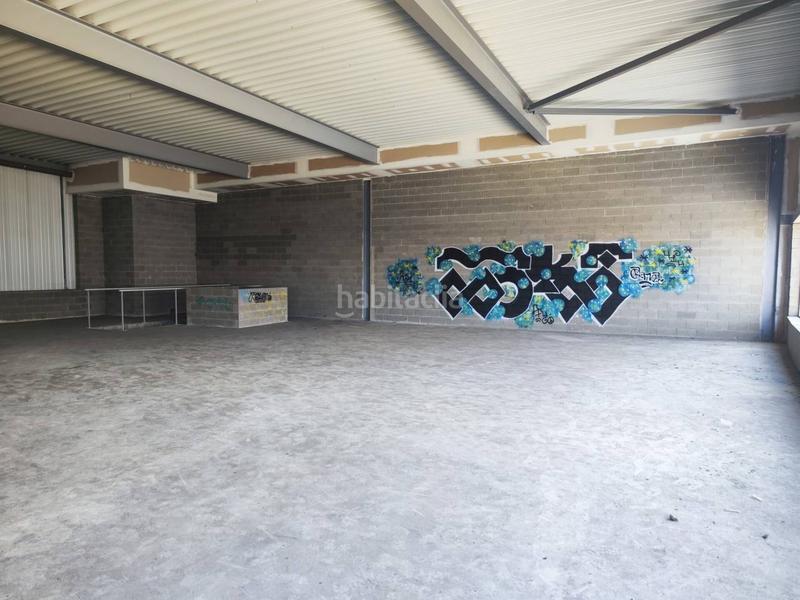 Foto e90b109a-d61b-4e29-beb3-05aaaca17e0a. Affitto capannone industriale in Gràcia Sabadell