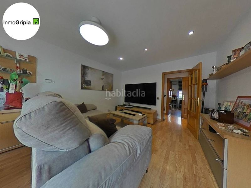 Foto d3263d10-d5f0-4b82-a406-d5b14ea6a35b. Casa amb calefacció aparcament piscina a Les Arenes - La Grípia - Can Montllor Terrassa