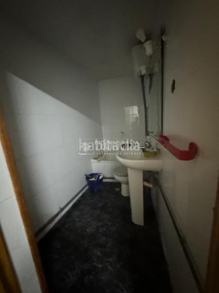 Foto 01ec0121-9489-48ff-84e3-f0c3245ddd19. Local comercial  en venta en Roquetes Barcelona