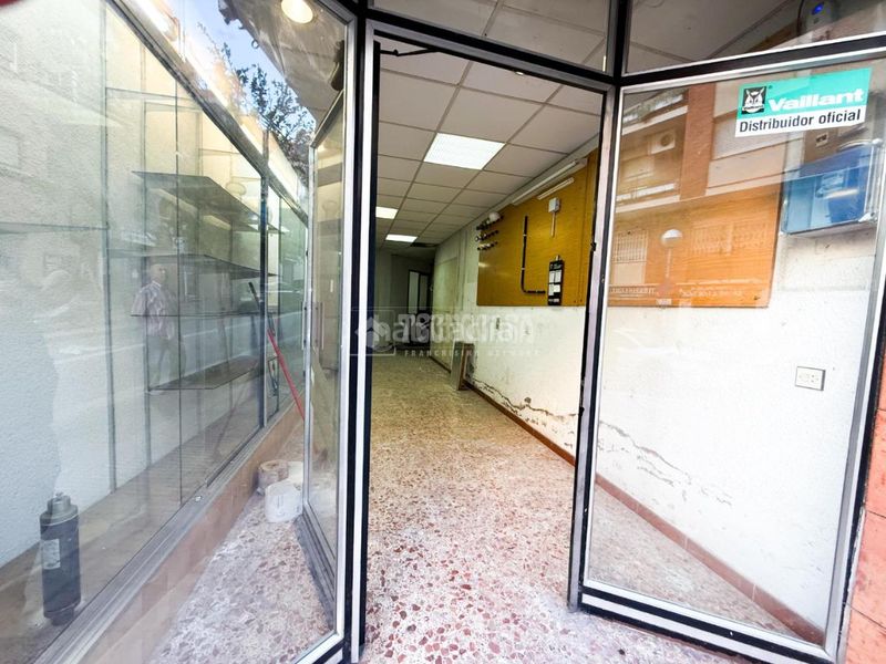 Foto 00c19d07-b0f0-4c99-83f4-f32ff2baa243. Local comercial a Roquetes Barcelona