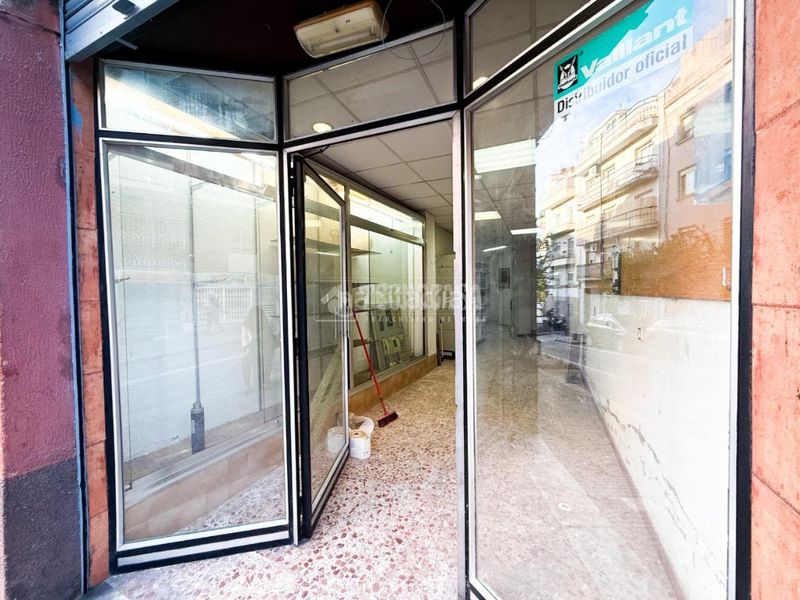 Foto 35d87d88-8838-4d2b-8c0a-791b9ba190a2. Local comercial a Roquetes Barcelona