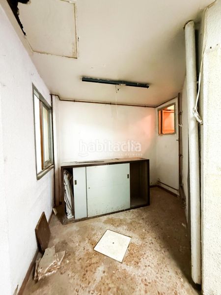 Foto 393863db-9ce4-477c-ad74-a97fb7e7883a. Local comercial a Roquetes Barcelona