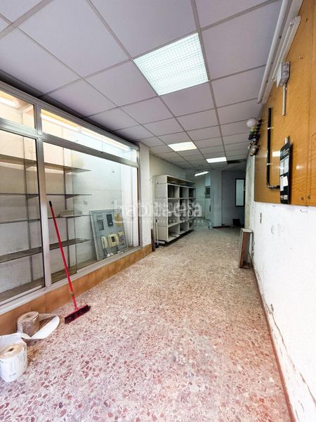 Foto 525fae77-9255-4b6a-b5a2-9e7399100105. Local comercial a Roquetes Barcelona