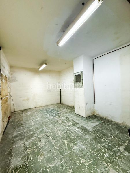 Foto c05e4195-6686-48da-b56a-493038c6f708. Local comercial a Roquetes Barcelona