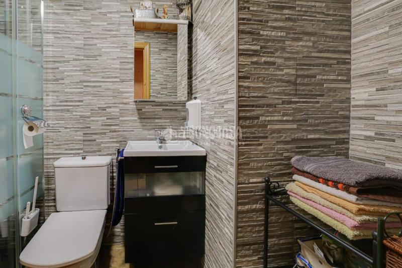 Foto 30fc66f7-9fa2-4d2e-9159-43d23e7e6b7a. Dúplex amb calefacció a Roquetes Barcelona