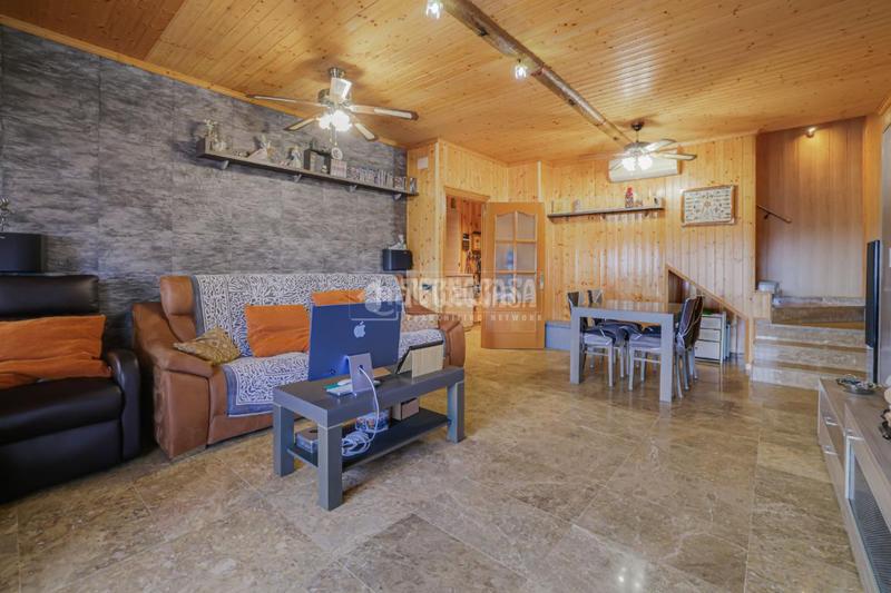 Foto 6247287e-ece0-40cf-8c0f-0358f3cd2a05. Dúplex amb calefacció a Roquetes Barcelona